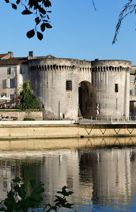 cognac bay trip from bordeaux